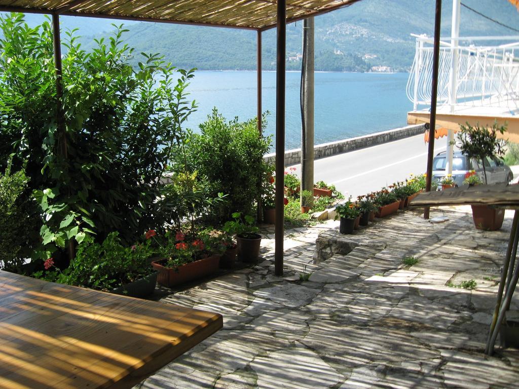 Apartments Olga Tivat Exterior foto