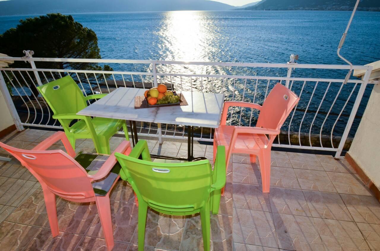 Apartments Olga Tivat Exterior foto